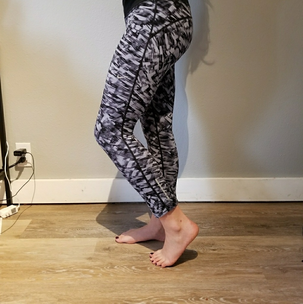 Nike Epic Run Lux Running Crops